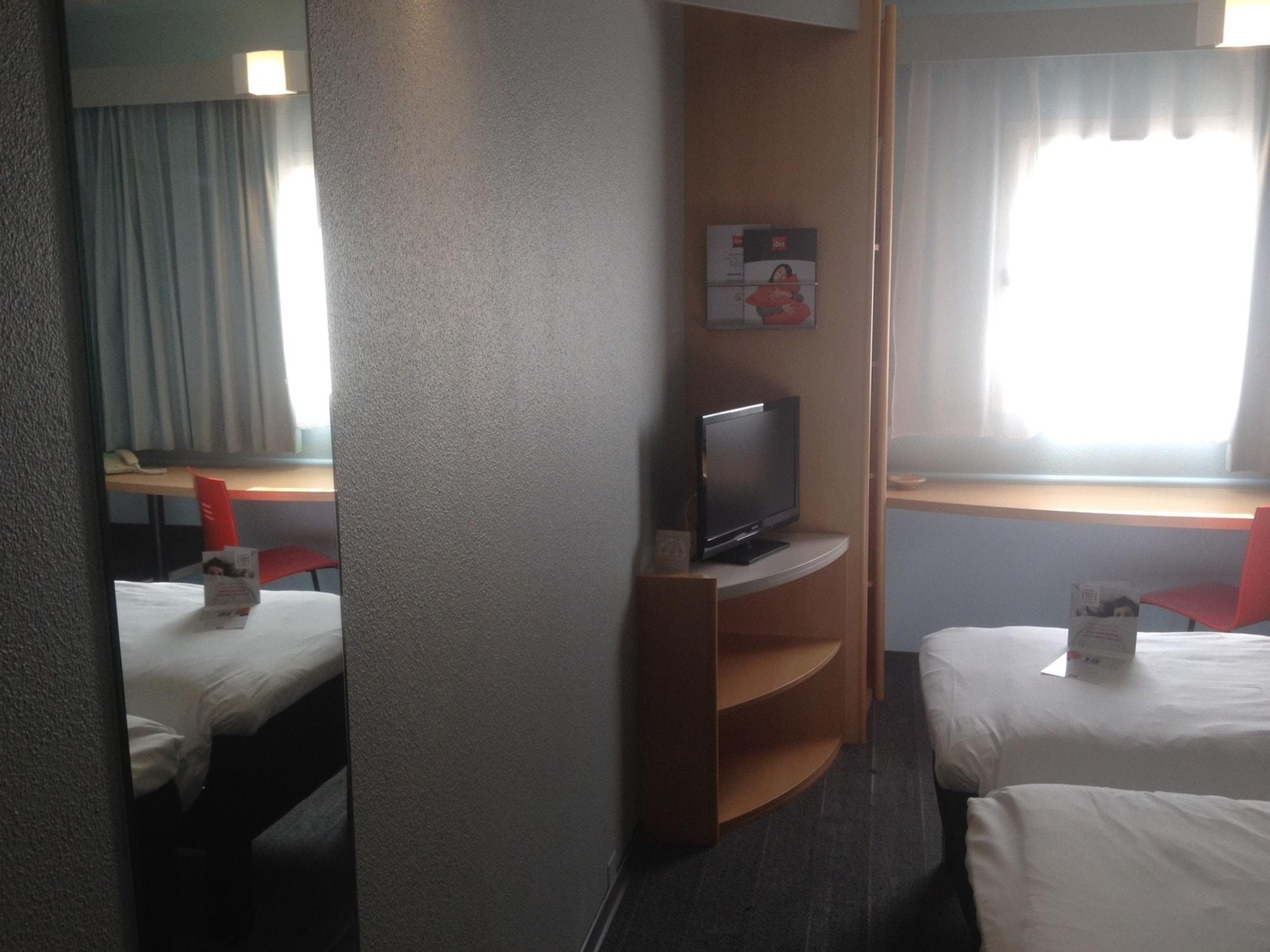 ibis Orange Sud Hotel Bagian luar foto